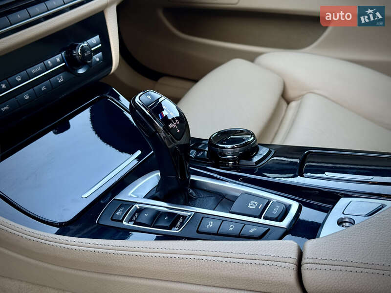 Седан BMW 5 Series 2015 в Киеве