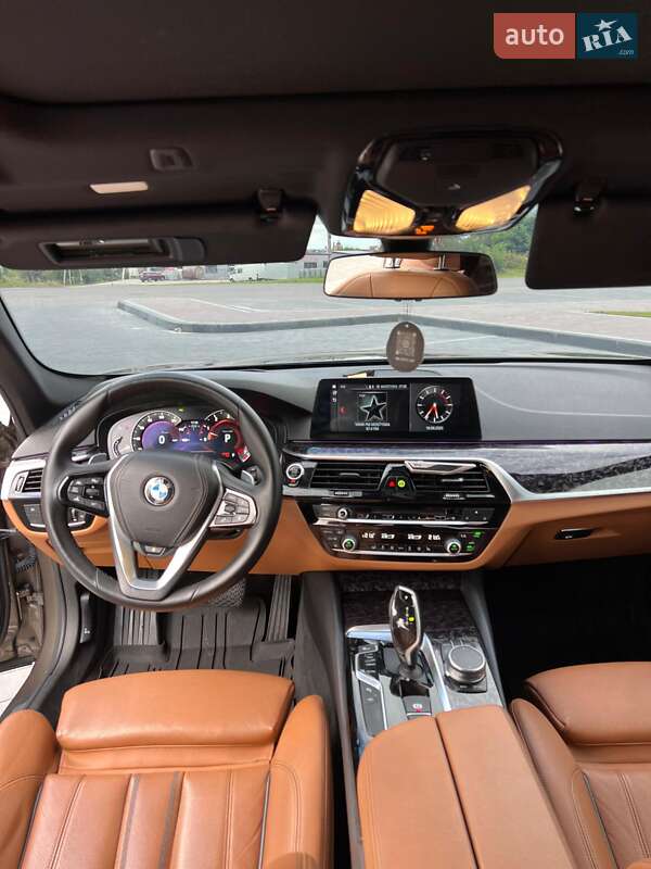 Седан BMW 5 Series 2017 в Львове фото 12 Седан BMW 5 Series 2017 в Львове