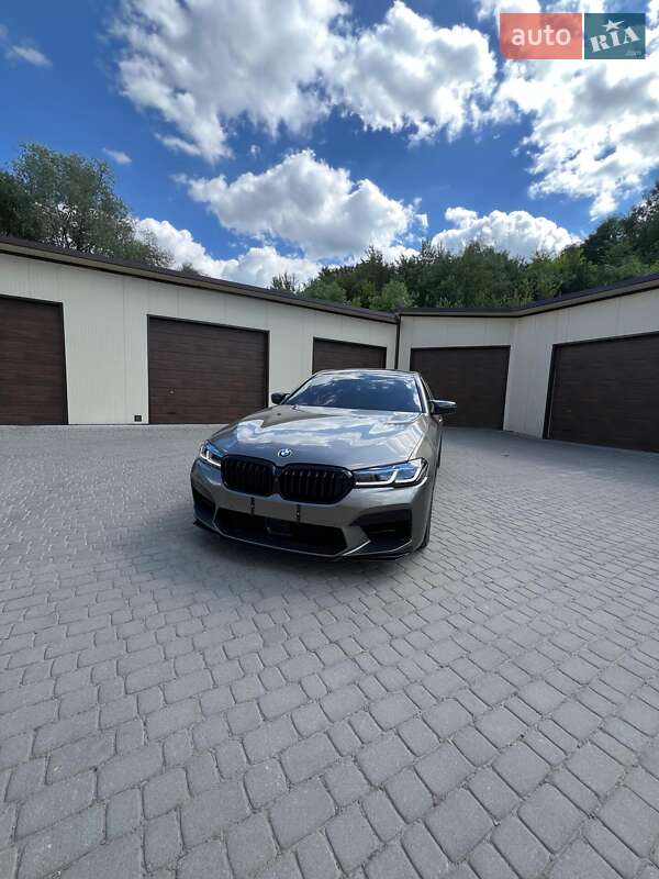 Седан BMW 5 Series 2017 в Львове фото 19 Седан BMW 5 Series 2017 в Львове