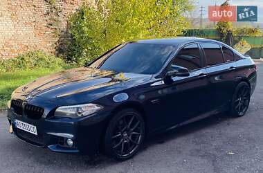 Седан BMW 5 Series 2015 в Ужгороді
