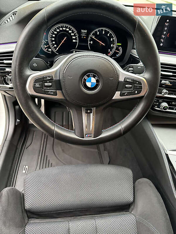 Седан BMW 5 Series 2017 в Львове фото 19 Седан BMW 5 Series 2017 в Львове