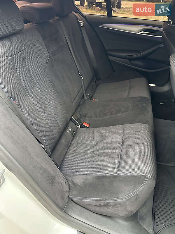 Седан BMW 5 Series 2017 в Львове фото 27 Седан BMW 5 Series 2017 в Львове