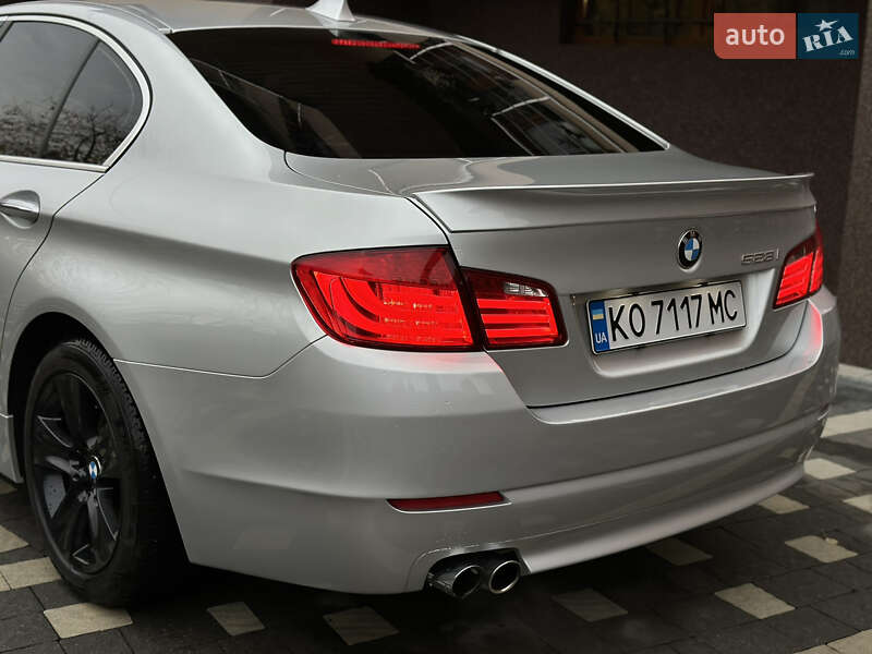 Седан BMW 5 Series 2012 в Сваляве