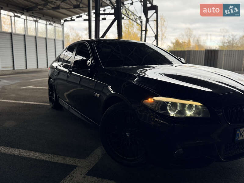 Седан BMW 5 Series 2011 в Харькове