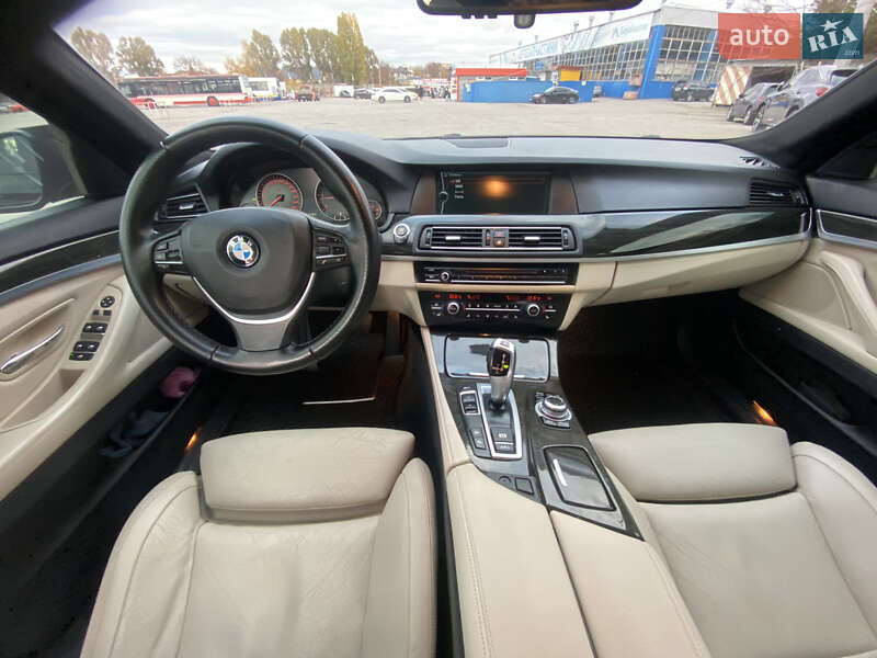 Седан BMW 5 Series 2012 в Харкові