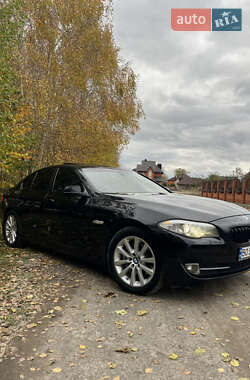 Седан BMW 5 Series 2011 в Березному