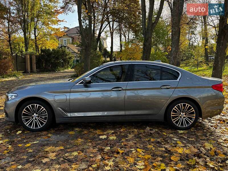 Седан BMW 5 Series 2018 в Киеве фото 12 Седан BMW 5 Series 2018 в Киеве