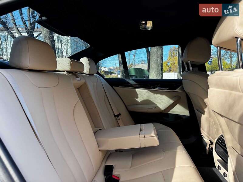 Седан BMW 5 Series 2018 в Киеве фото 29 Седан BMW 5 Series 2018 в Киеве