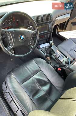 Универсал BMW 5 Series 2001 в Жовкве