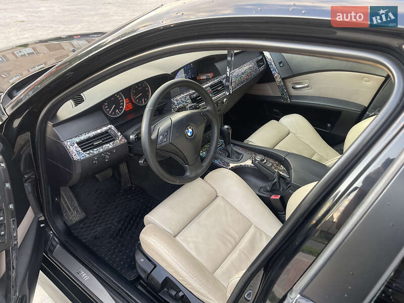 Седан BMW 5 Series 2005 в Бершади