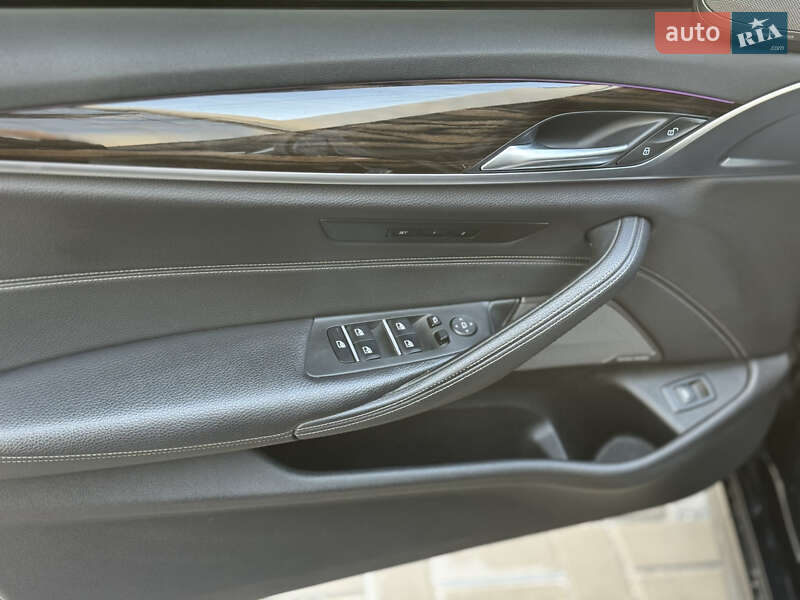 Седан BMW 5 Series 2017 в Днепре