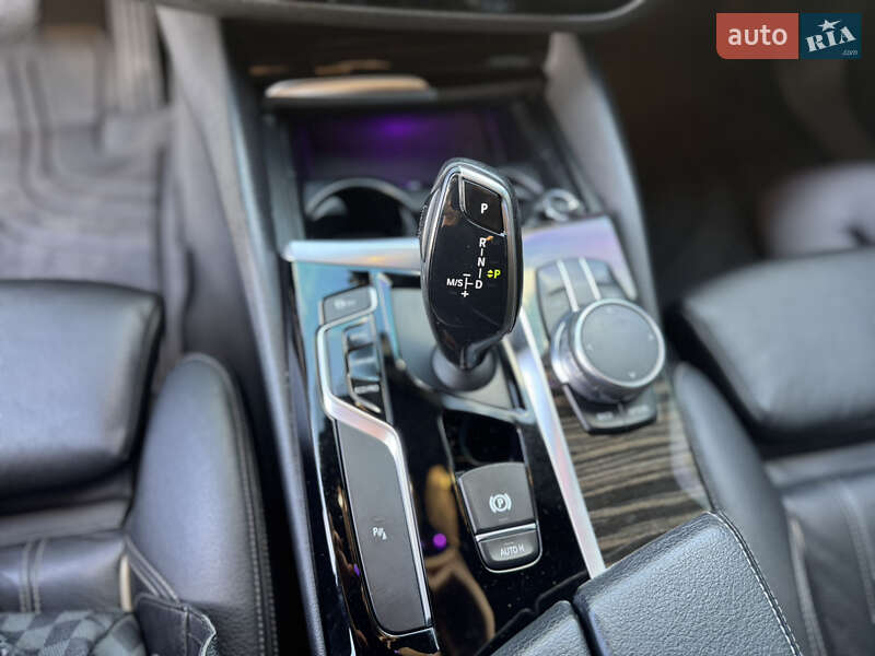 Седан BMW 5 Series 2017 в Днепре