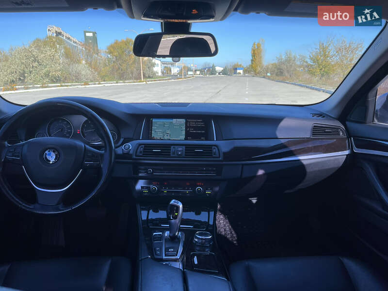 Седан BMW 5 Series 2015 в Новій Одесі