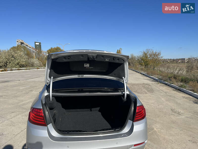 Седан BMW 5 Series 2015 в Новій Одесі