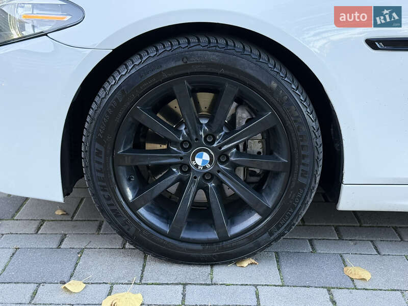 Седан BMW 5 Series 2015 в Днепре