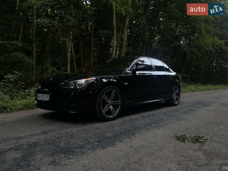 Седан BMW 5 Series 2005 в Бершади