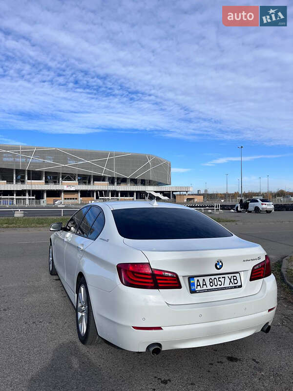 Седан BMW 5 Series 2013 в Львове