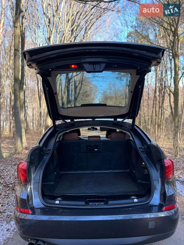 Седан BMW 5 Series 2013 в Рава-Русской