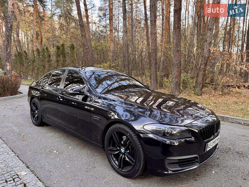 Седан BMW 5 Series 2013 в Днепре
