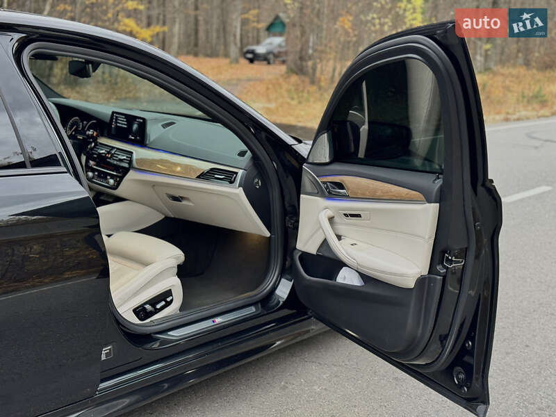 Седан BMW 5 Series 2017 в Олевске