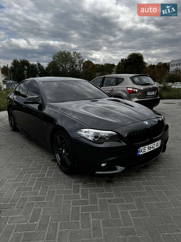 Седан BMW 5 Series 2014 в Царичанці