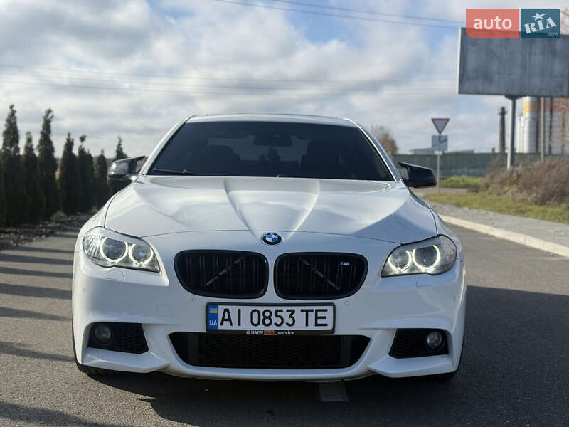 Седан BMW 5 Series 2012 в Березане