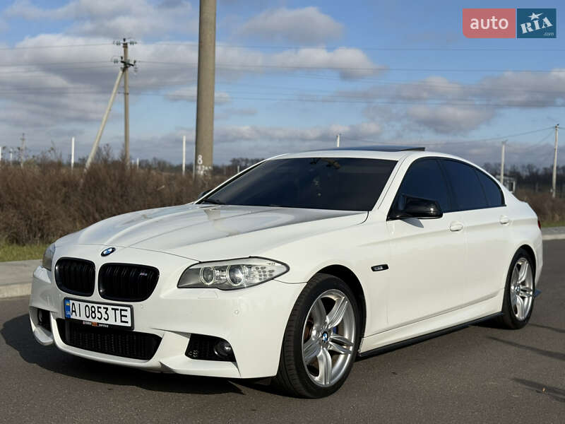Седан BMW 5 Series 2012 в Березане