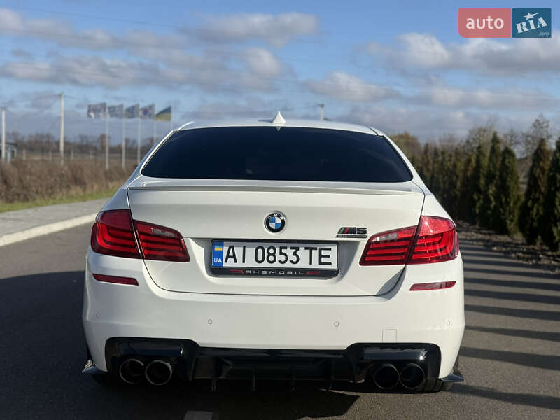 Седан BMW 5 Series 2012 в Березане