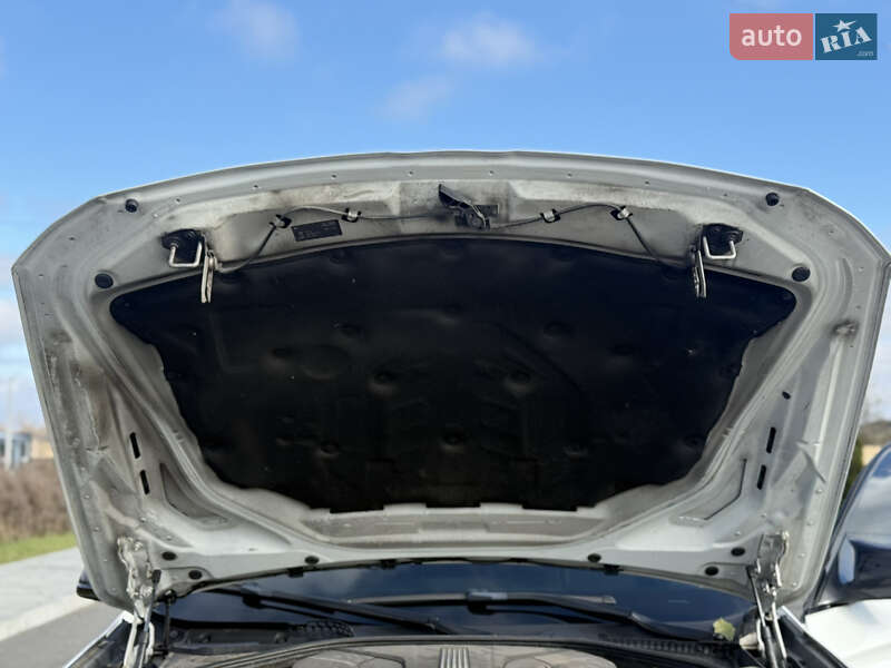 Седан BMW 5 Series 2012 в Березане