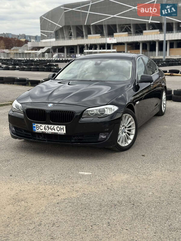 BMW 5 Series 2012 BMW 5 Series 2012