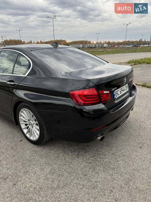 Седан BMW 5 Series 2012 в Львове