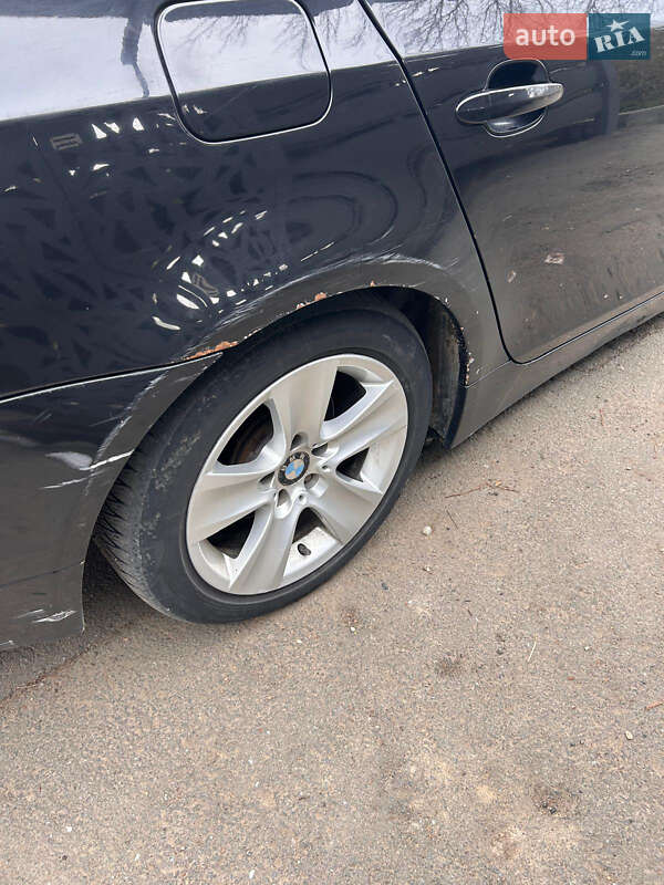 Седан BMW 5 Series 2004 в Черновцах