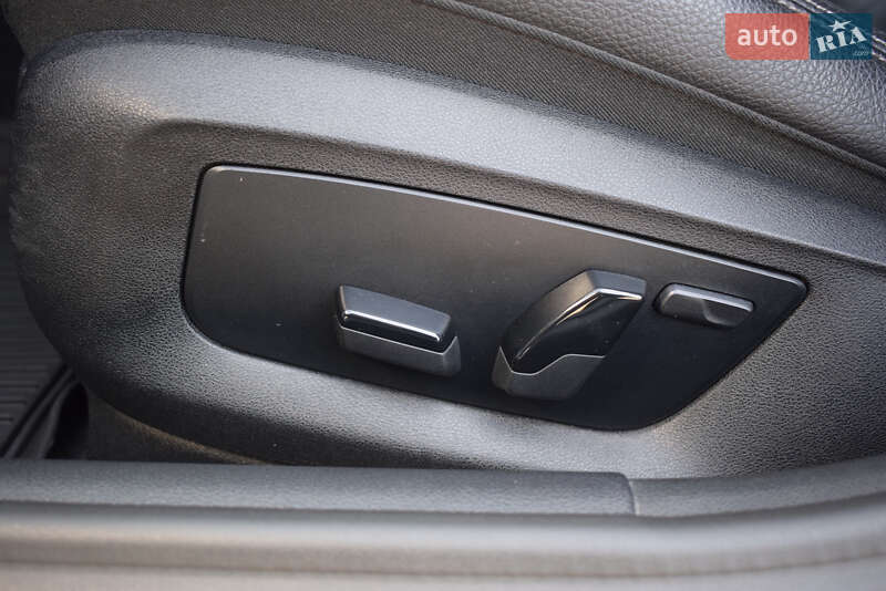 Седан BMW 5 Series 2019 в Киеве