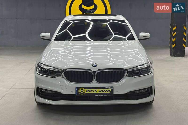 Седан BMW 5 Series 2017 в Черновцах