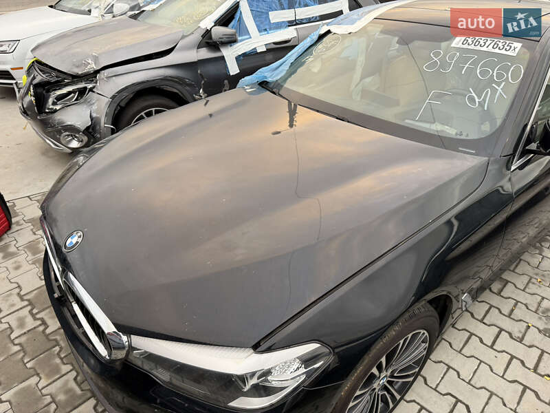 Седан BMW 5 Series 2017 в Львове