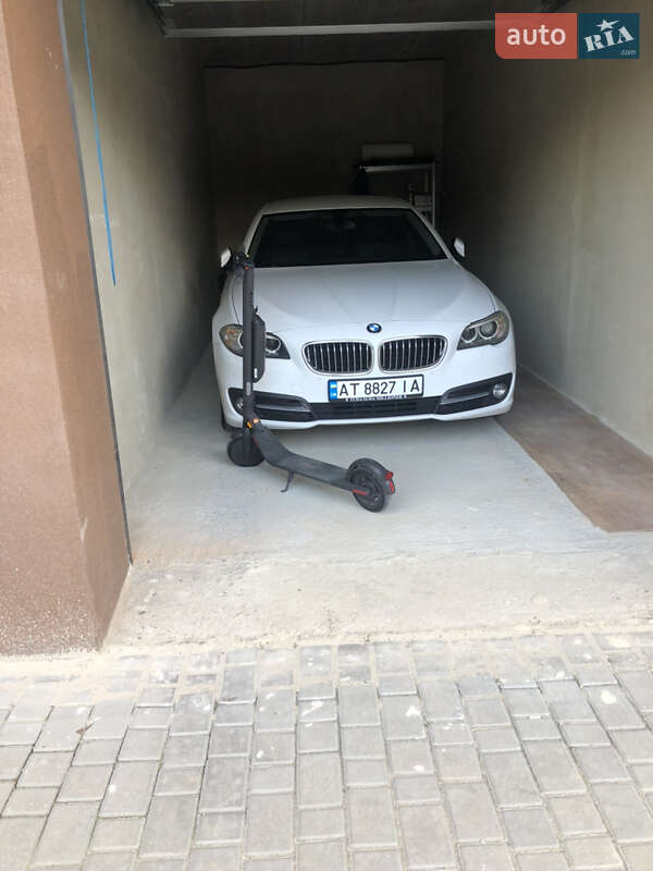 Седан BMW 5 Series 2016 в Ивано-Франковске