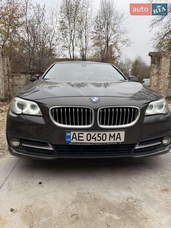 Седан BMW 5 Series 2015 в Днепре