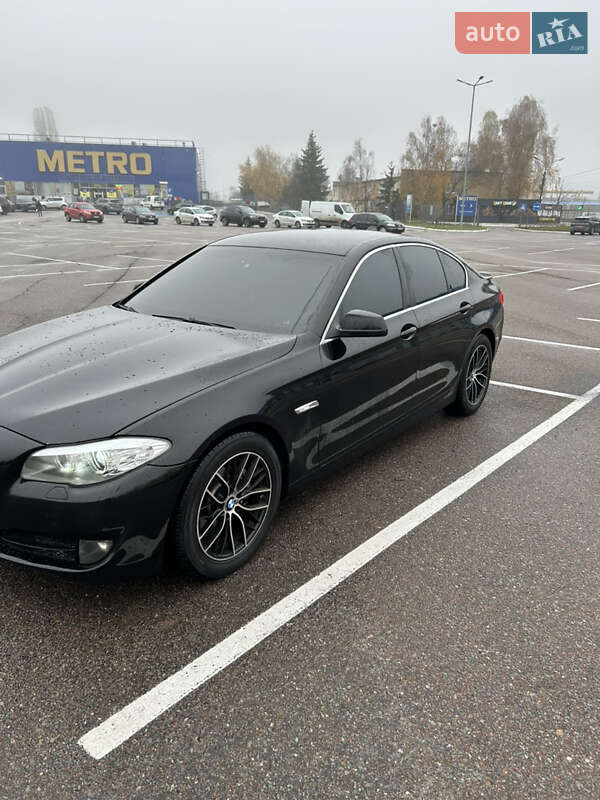 Седан BMW 5 Series 2011 в Житомире