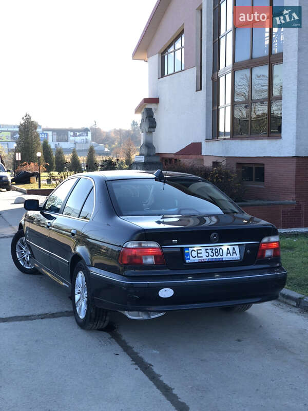 Седан BMW 5 Series 2000 в Львове
