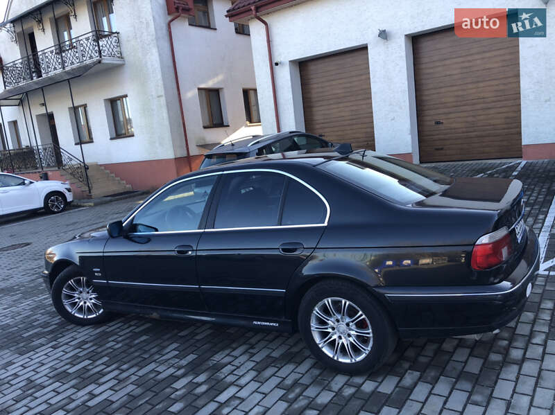 Седан BMW 5 Series 2000 в Львове