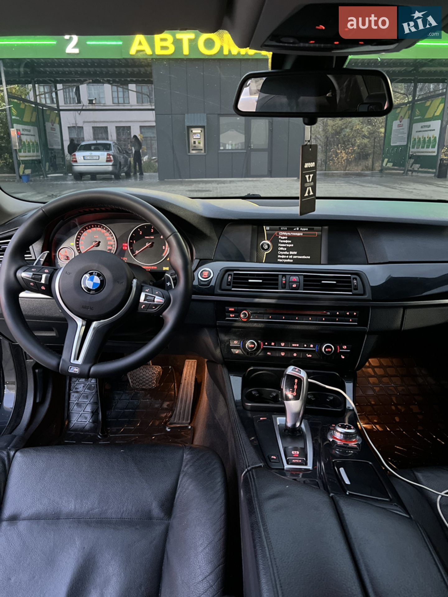 2010 BMW 5er - мініатюра 16
