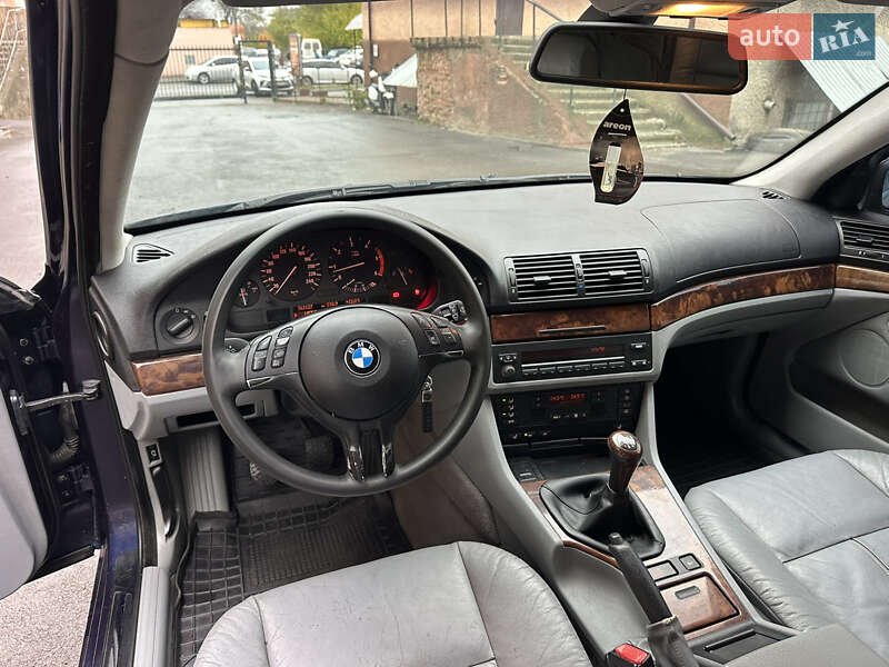 Седан BMW 5 Series 2001 в Тульчині