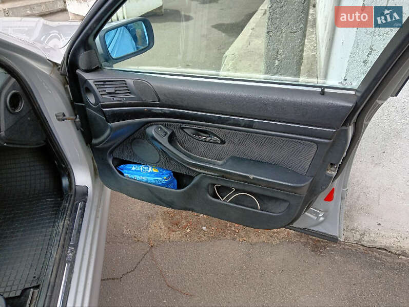 Седан BMW 5 Series 1999 в Хмельницком