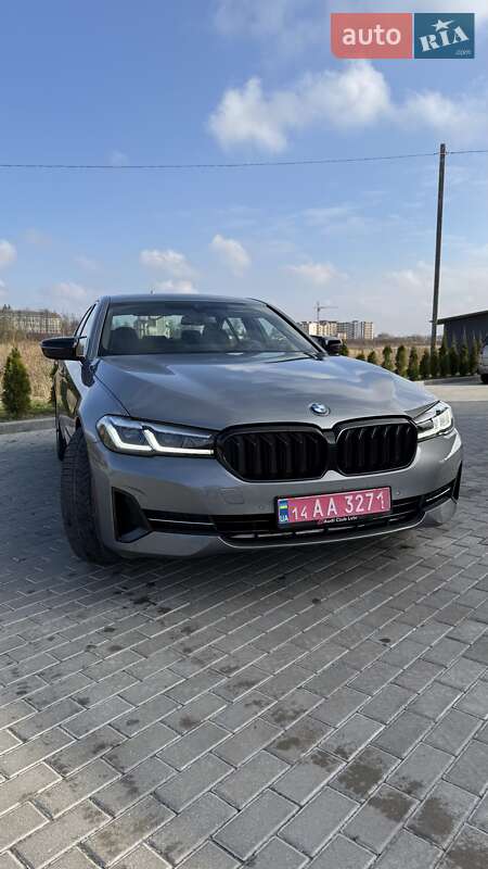 Седан BMW 5 Series 2023 в Львове