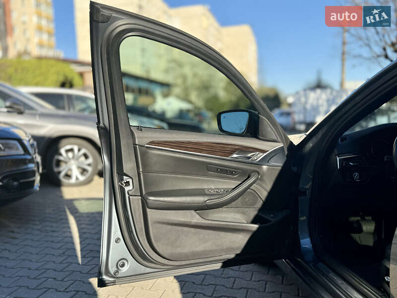 Седан BMW 5 Series 2017 в Черновцах фото 12 Седан BMW 5 Series 2017 в Черновцах