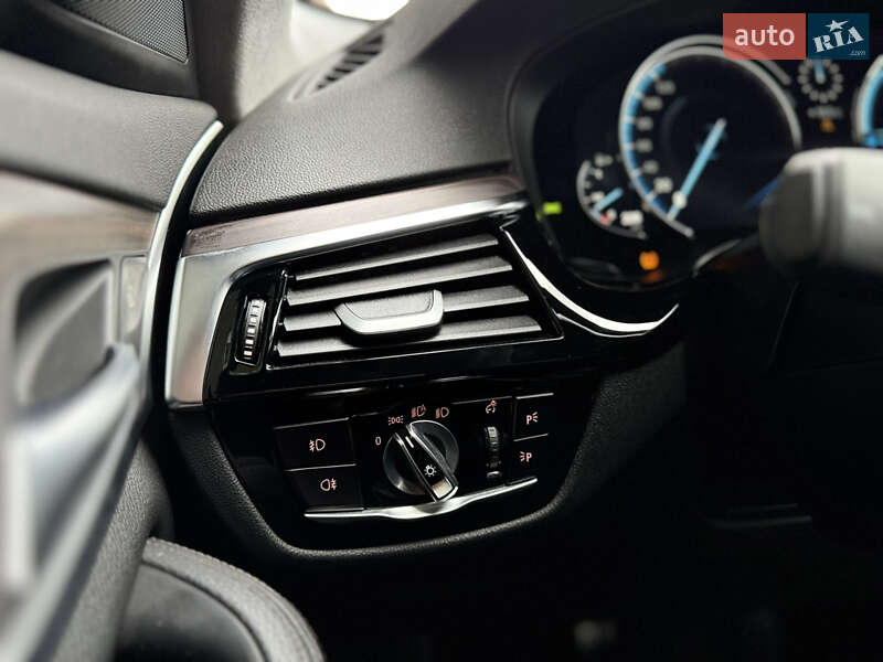 Седан BMW 5 Series 2017 в Києві