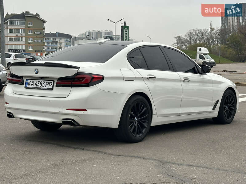 Седан BMW 5 Series 2017 в Киеве