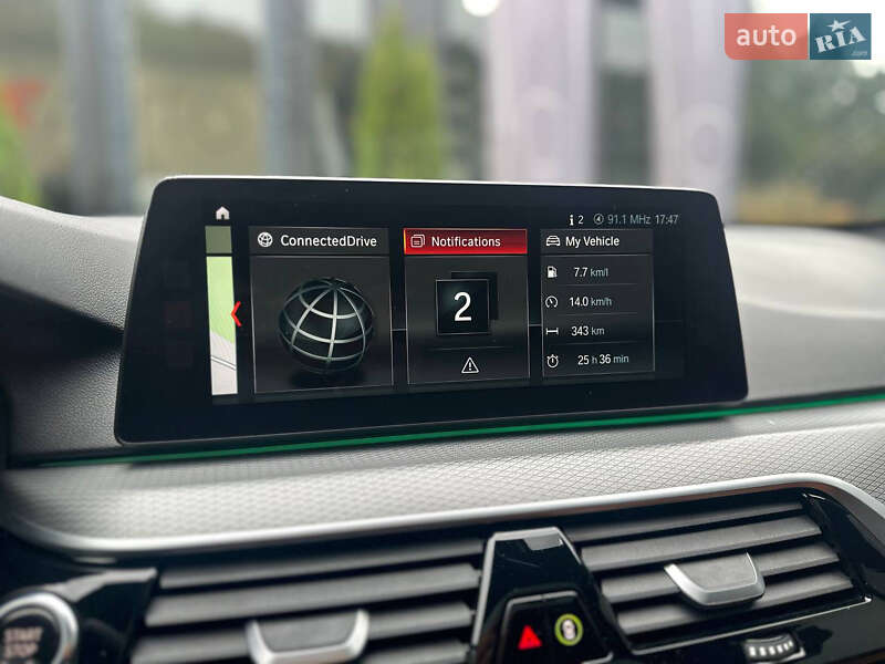 Седан BMW 5 Series 2017 в Львове