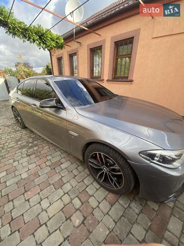 Седан BMW 5 Series 2016 в Полтаве