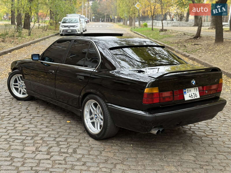 Седан BMW 5 Series 1990 в Николаеве